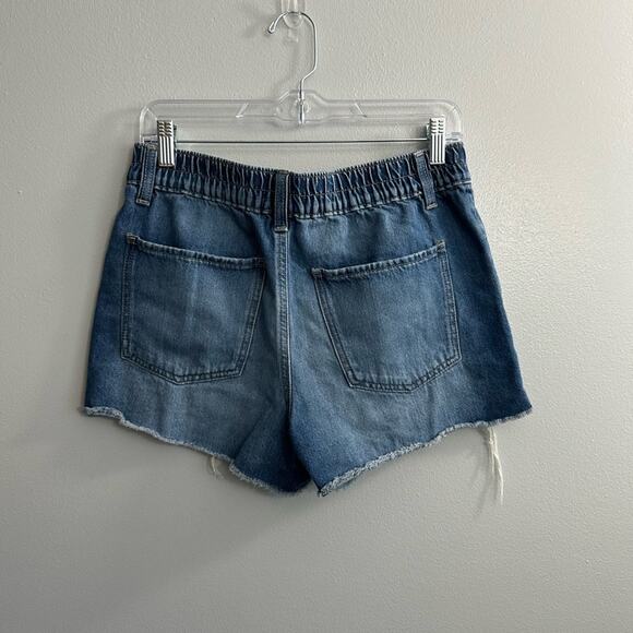 SO Jean distressed Shorts Size Medium! - Picture 6 of 6